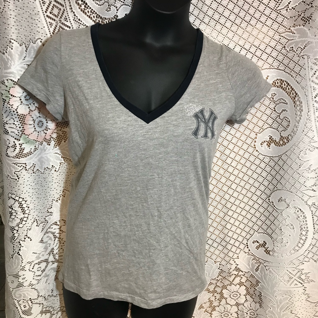 Juniors Pink Brand Tee Ny Yankee Logo